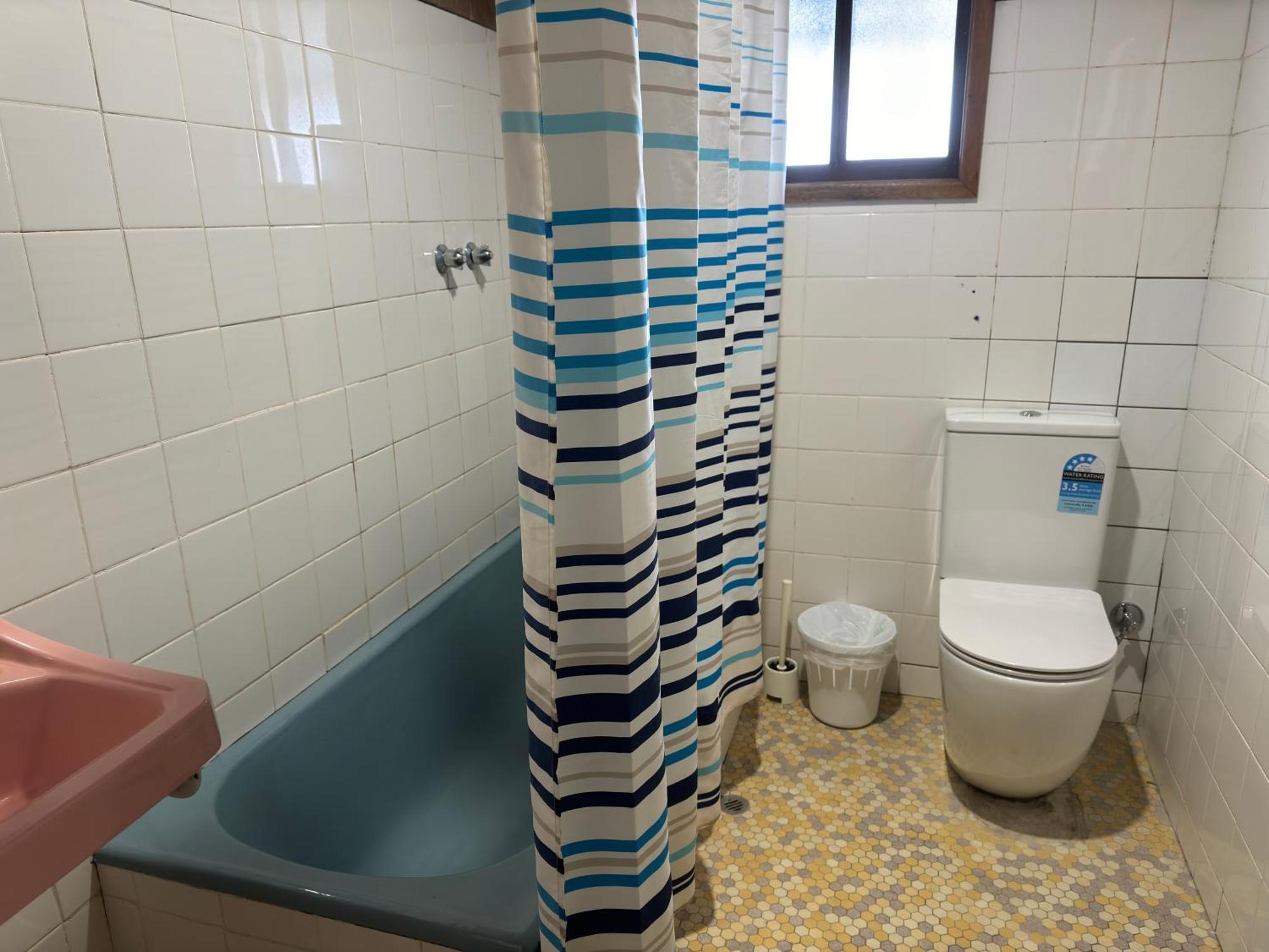 קומה Bunkhouse Motel מראה חיצוני תמונה