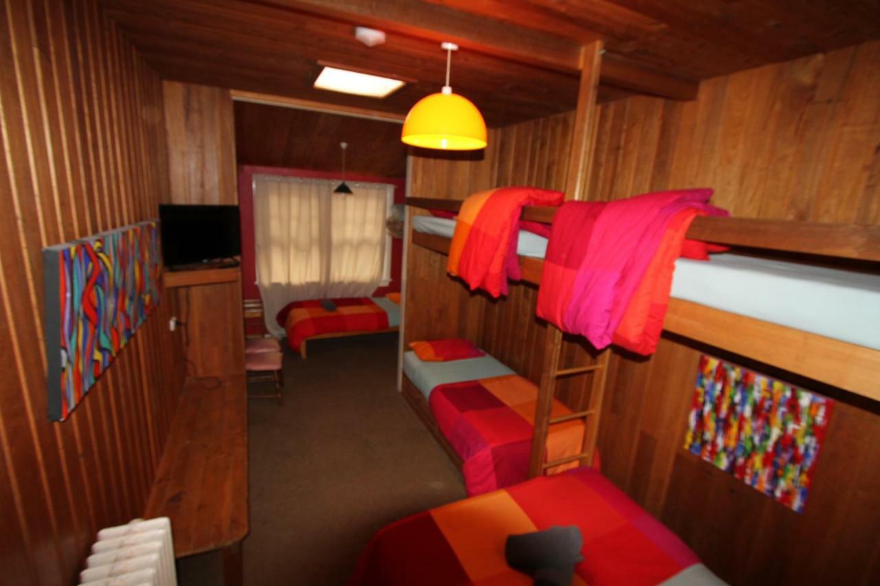 קומה Bunkhouse Motel מראה חיצוני תמונה